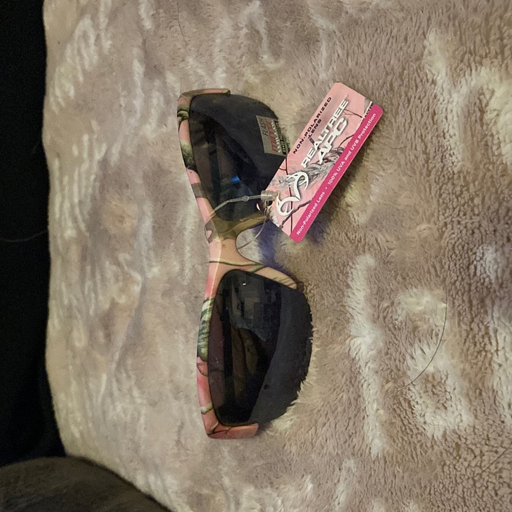 RealTree Pink Camo woman’s  sunglasses